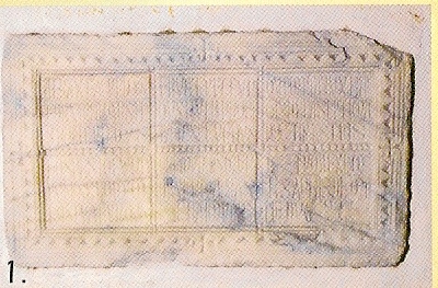 Saint Genis des Fontaines, Pierre epigraphiee, pierre tombale de l'abbe Raimond (12e, marbre blanc de Ceret).jpg